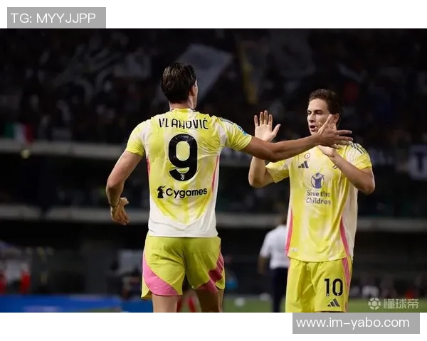 瓦拉内社媒晒与温格亨利合照观战科莫尤文重温足球传奇时刻 瓦拉内社媒晒与温格亨利合照观战科莫尤文重温足球传奇时刻